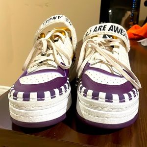 Sneakers for girls in very good condition as new.